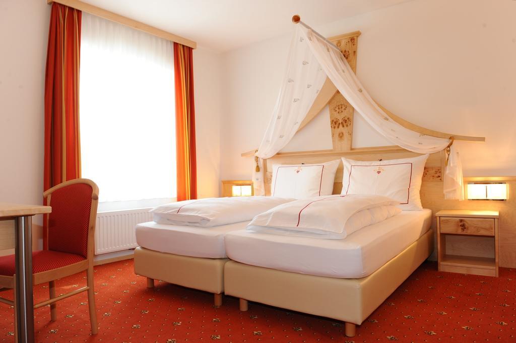 Hotel-Gasthof-Fleischerei - Zur Alten Post Schwanberg Номер фото