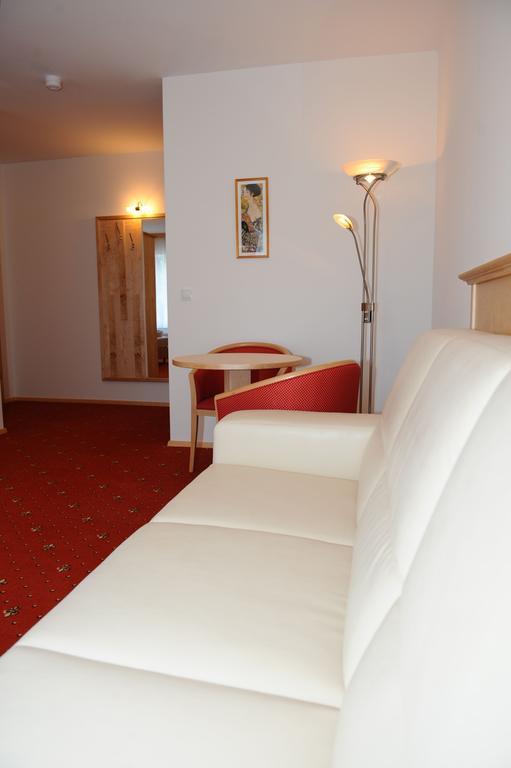 Hotel-Gasthof-Fleischerei - Zur Alten Post Schwanberg Екстер'єр фото