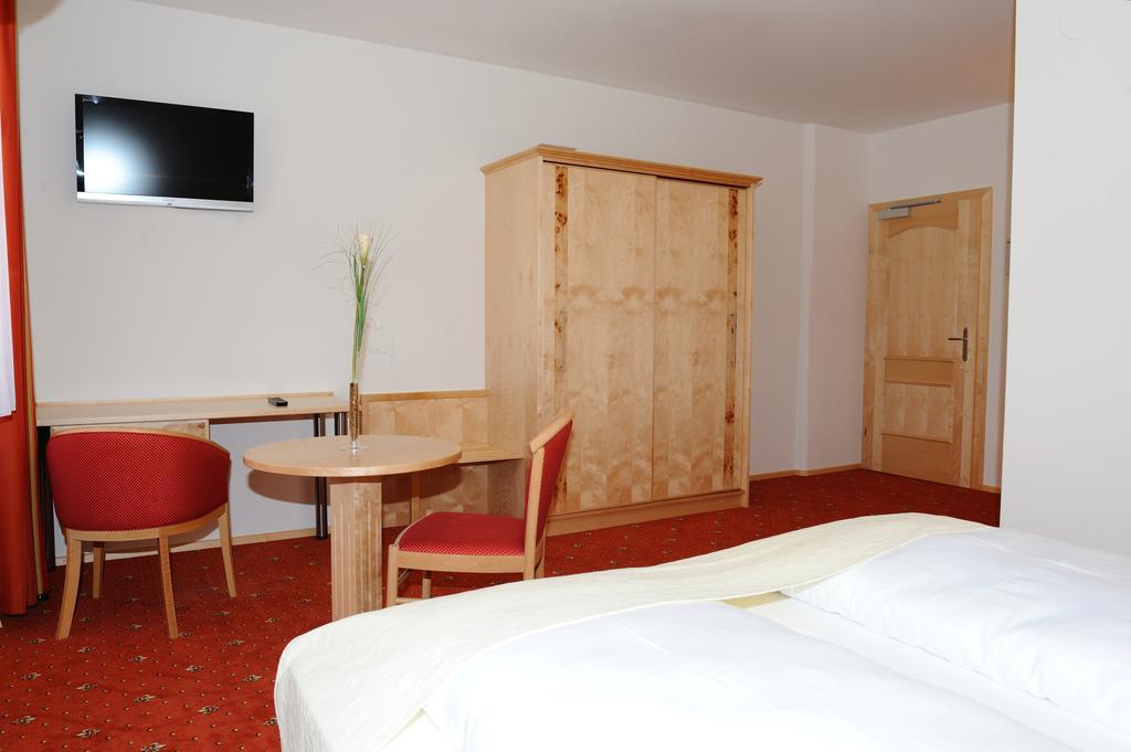 Hotel-Gasthof-Fleischerei - Zur Alten Post Schwanberg Екстер'єр фото